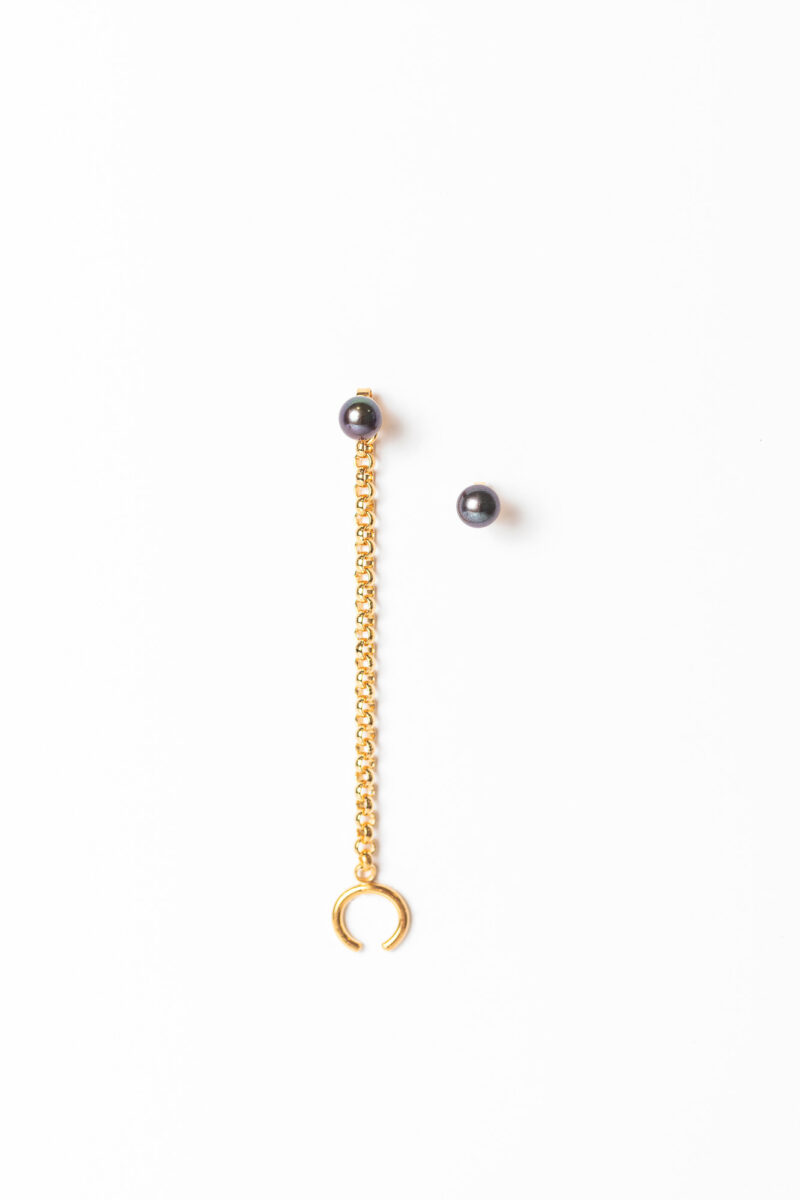 Monir_Jewellery_Pearls Earrings with Earcuff_St (7)