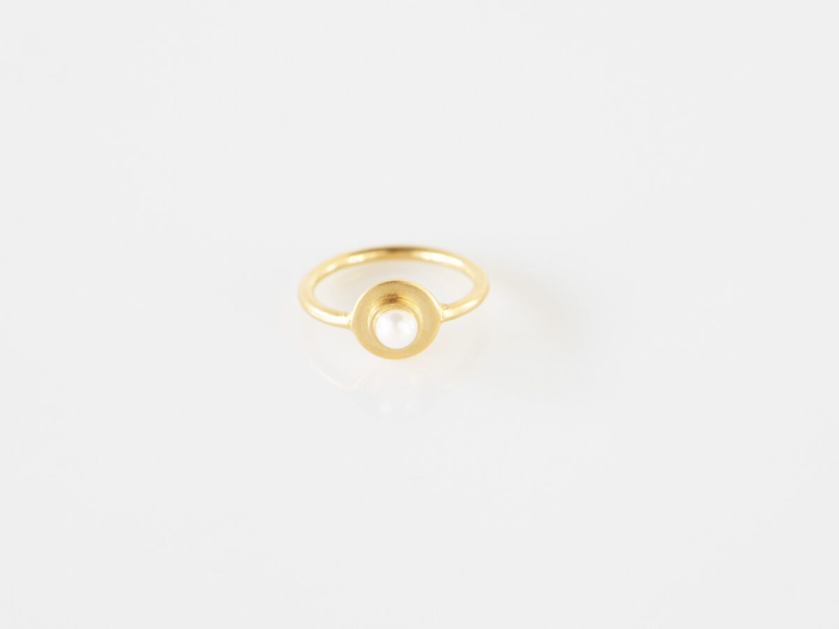 Plate & Pearl Ring - Image 6